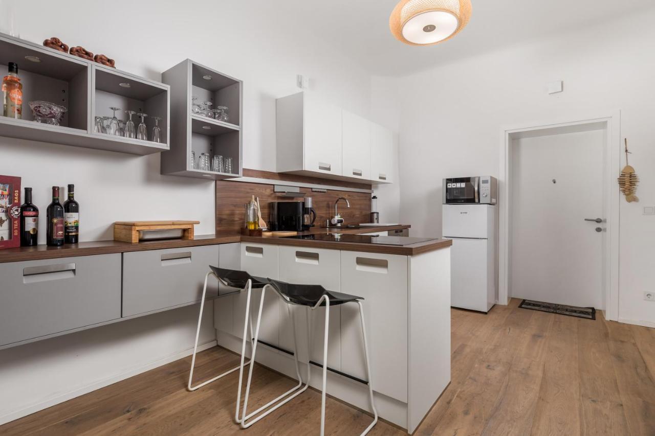 Apartman Rhea Opatija Exterior foto